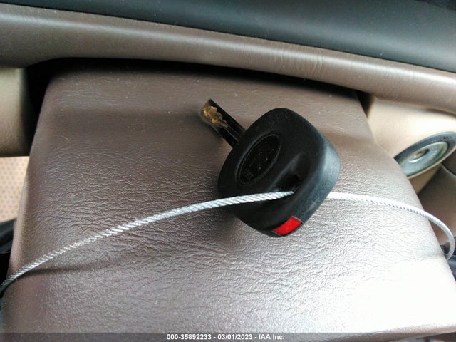 JT8BF28G0X0213348 Lexus ES 300 LUXURY SPORT SDN