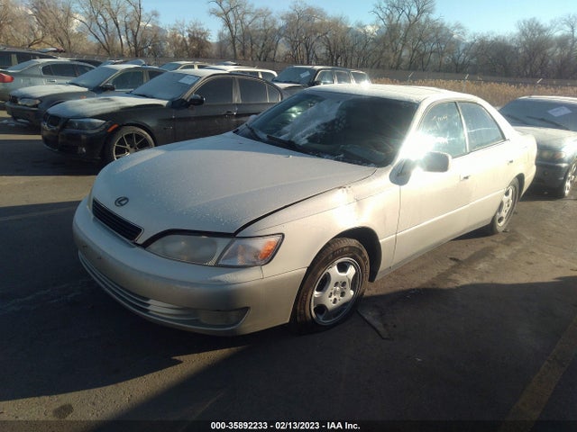 JT8BF28G0X0213348 Lexus ES 300 LUXURY SPORT SDN
