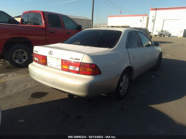 JT8BF28G0X0213348 Lexus ES 300 LUXURY SPORT SDN