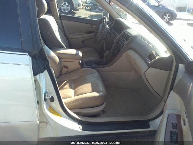 JT8BF28G0X0213348 Lexus ES 300 LUXURY SPORT SDN