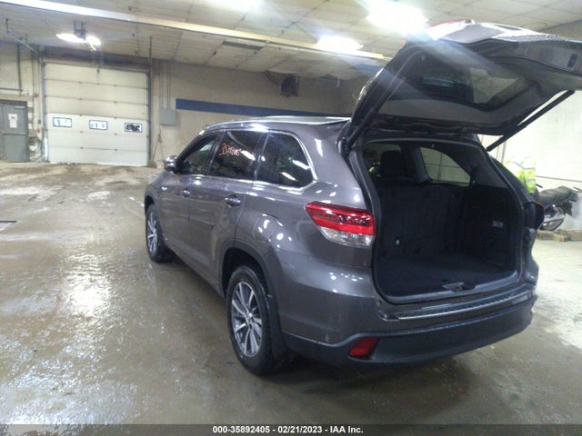 2018 TOYOTA HIGHLANDER HYBRID XLE VIN: 5TDJGRFH2JS038782