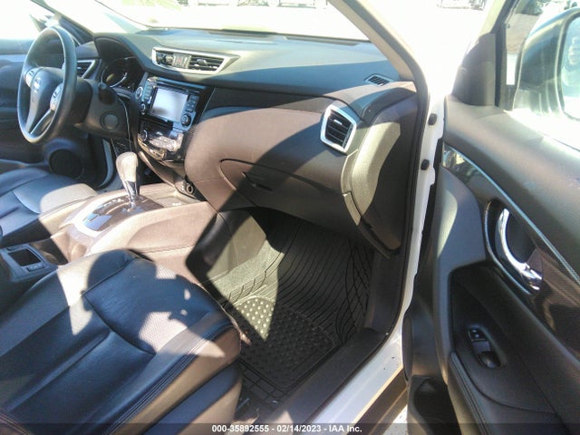 2015 Nissan Rogue, VIN: 5N1AT2MV9FC921617