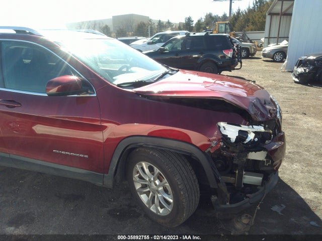 1C4PJLCB9KD149870 Jeep Cherokee Latitude