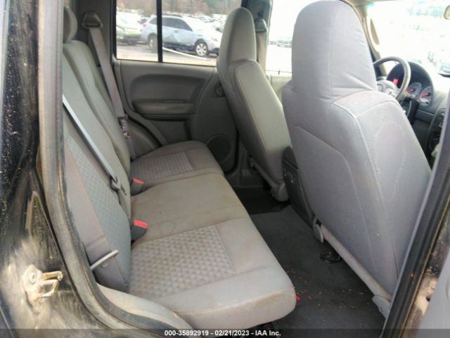1J4GL48K37W572233 Jeep Liberty Sport