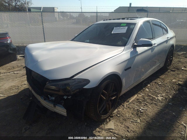 BMW 5 Series 535i 2014 WBA5B1C5XED476637 Image 2
