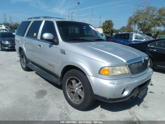 Lincoln Navigator 2000 5LMPU28A3YLJ07218 главное изображение