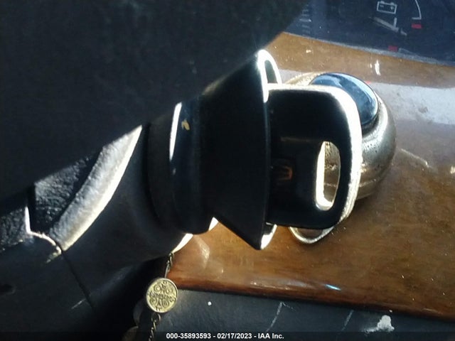 Lincoln Navigator 2000 5LMPU28A3YLJ07218 Image 3