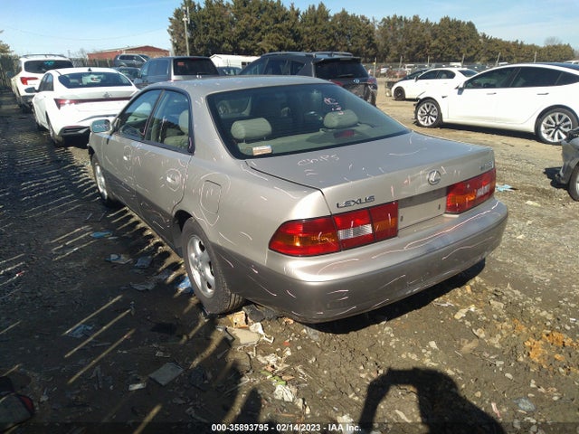 JT8BF28G3W0121620 Lexus ES 300 LUXURY SPORT SDN