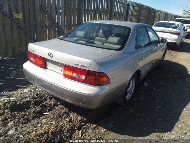 JT8BF28G3W0121620 Lexus ES 300 LUXURY SPORT SDN