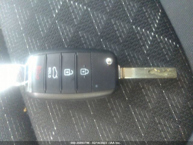 3KPA24AD1NE475940 KIA Rio