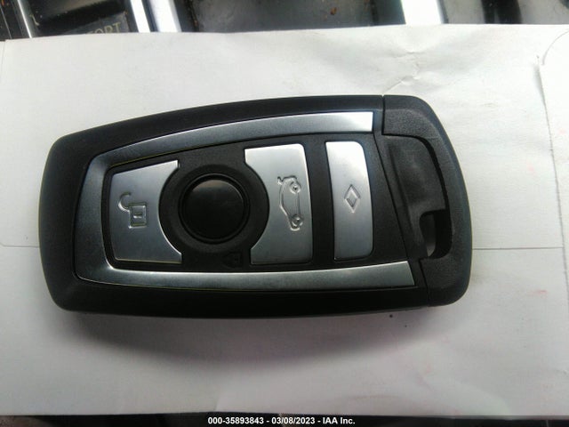 BMW 5 Series 528i 2013 WBAXG5C52DD234408 Image 11