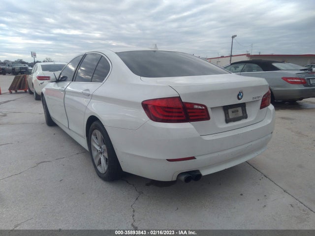 BMW 5 Series 528i 2013 WBAXG5C52DD234408 Image 3