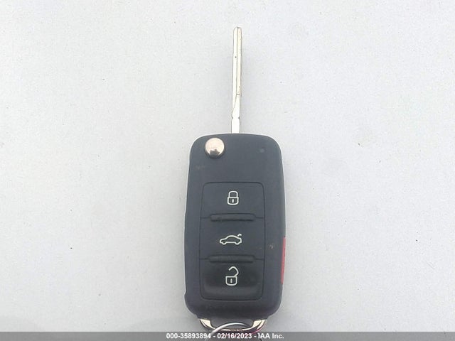 Volkswagen GTI 2010 WVWGD7AJ5AW294948 Image 3