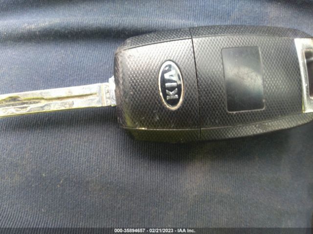 KNDJN2A2XG7853508 KIA Soul Base