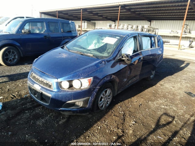 Chevrolet SONIC LT 2014 1G1JC6SB2E4140749 Image 2
