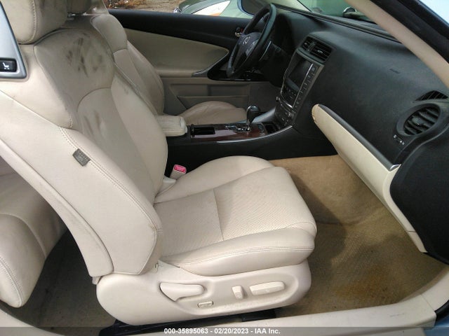 Lexus IS 250C 2011 JTHFF2C27B2518470 Image 7