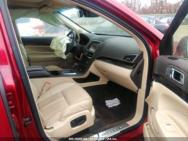 2014 Lincoln MKT, VIN: 2LMHJ5ATXEBL56905
