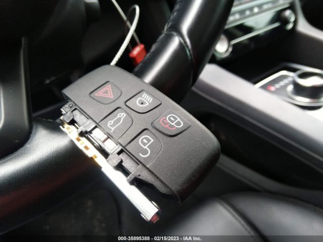 SADCJ2FX4JA250951 Jaguar F-pace 25t Premium