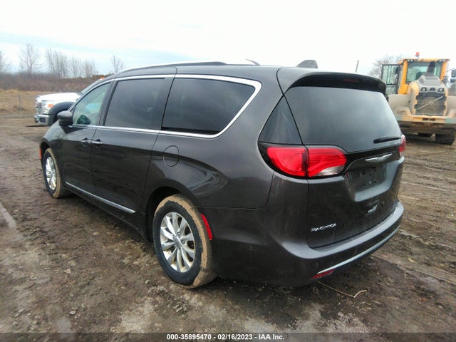 2C4RC1BG5JR129132 Chrysler Pacifica Touring L