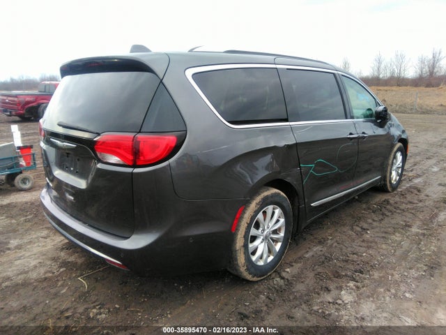 2C4RC1BG5JR129132 Chrysler Pacifica Touring L