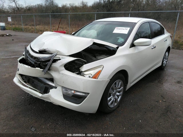 Nissan Altima 2.5 S 2015 1N4AL3AP8FN369053 Image 2