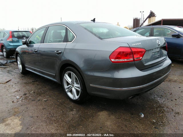 1VWCM7A35CC088661 Volkswagen Passat Sel Premium