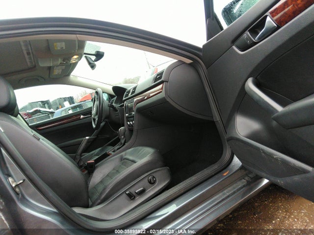 1VWCM7A35CC088661 Volkswagen Passat Sel Premium