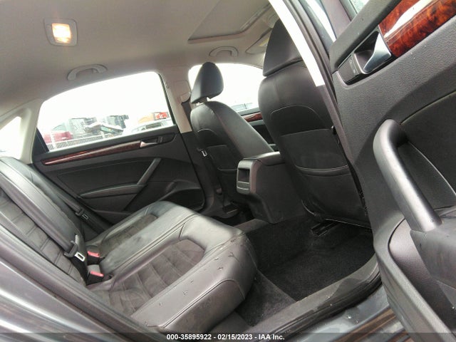 1VWCM7A35CC088661 Volkswagen Passat Sel Premium