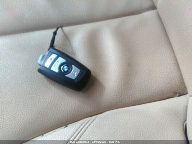 WBA8E1G50GNU10772 BMW 3 Series 320i