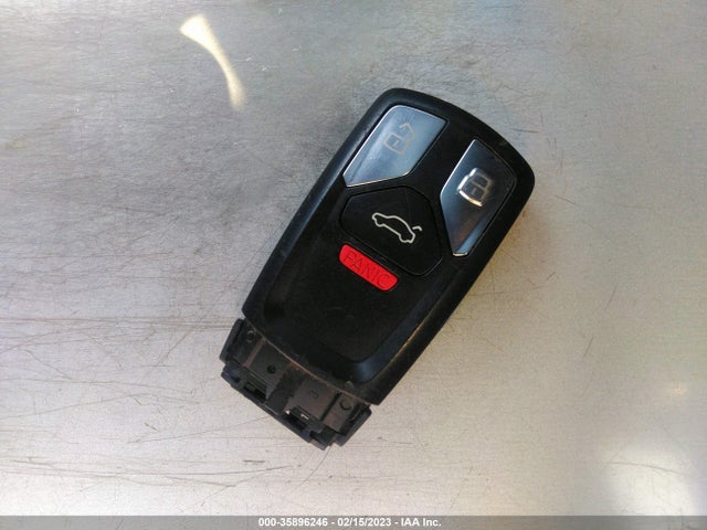 WAUENAF4XHN027158 Audi A4 Premium Plus