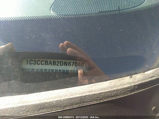 Chrysler 200 2013 1C3CCBAB2DN670467 Image 9