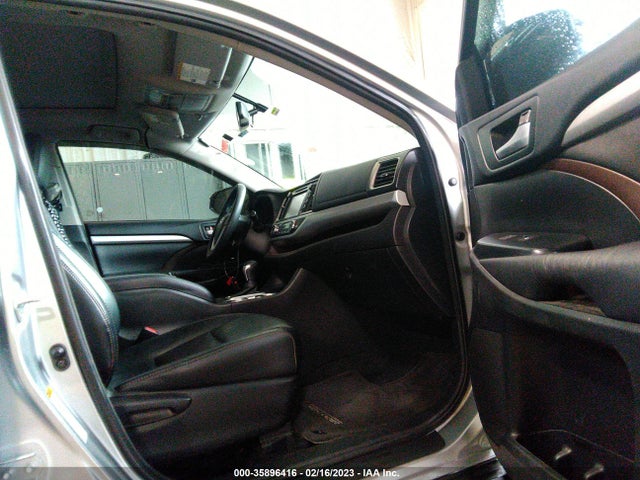 2015 TOYOTA HIGHLANDER XLE VIN: 5TDKKRFH8FS110112