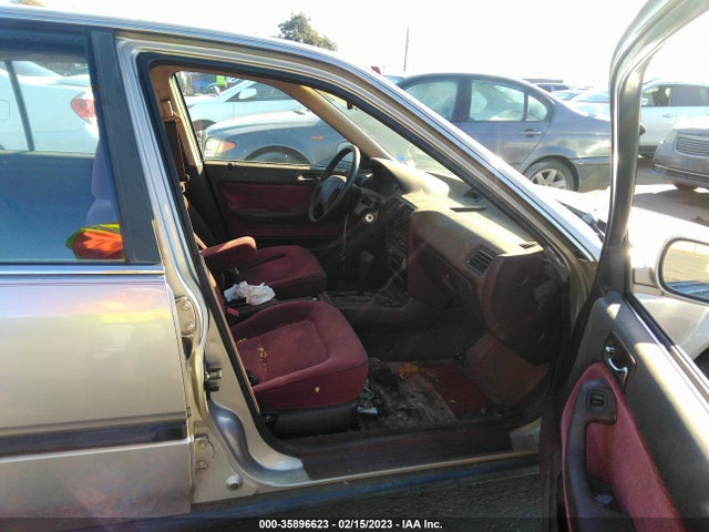 1993 HONDA ACCORD EX VIN: JHMCB7670PC049498