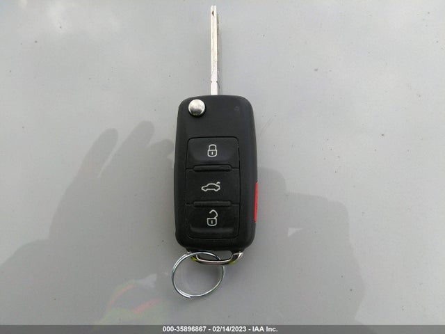 3VWL17AJ8HM201032 Volkswagen Jetta 1.8t Sel