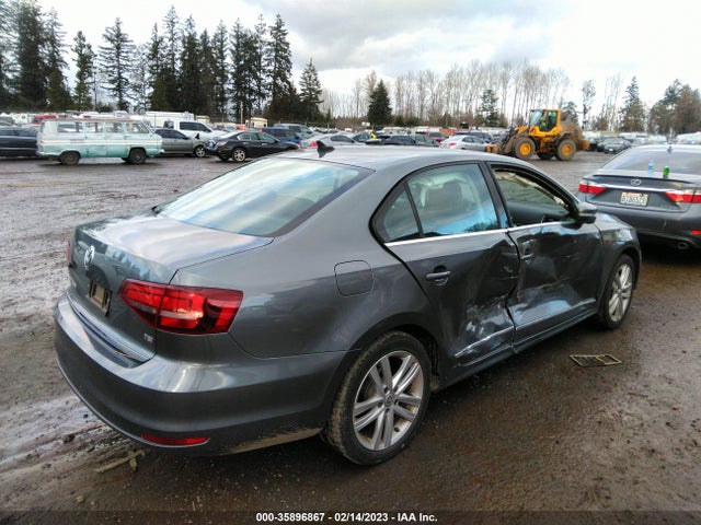 3VWL17AJ8HM201032 Volkswagen Jetta 1.8t Sel
