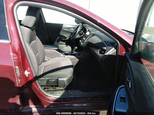 2016 Chevrolet Malibu, VIN: 1G1ZE5ST9GF171066
