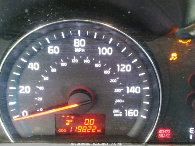 2015 KIA SORENTO LX VIN: 5XYKT3A64FG602147