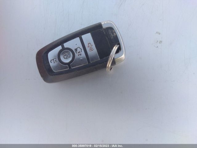 3FA6P0HDXJR177269 Ford FUSION SE
