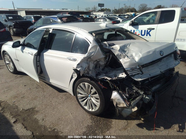 2015 BMW 7 Series, VIN: WBAYA6C5XFD826850