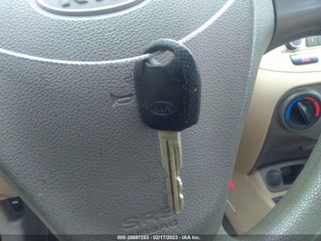 KNADE223096442855 KIA RIO LX
