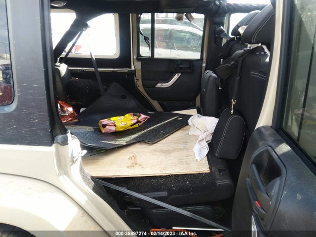 1C4BJWEG5JL907065 Jeep Wrangler Jk Unlimited Sahara