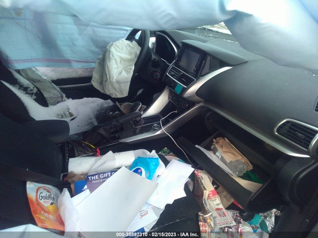 JA4AT3AA1LZ034690 Mitsubishi Eclipse Cross Es