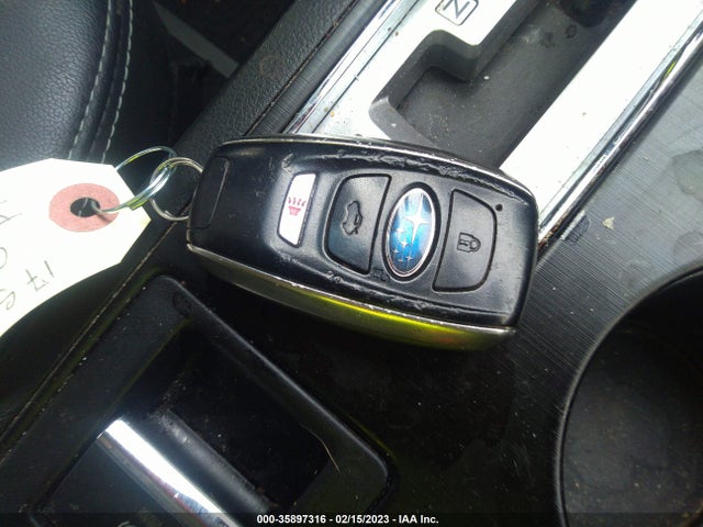 Subaru Outback Limited 2017 4S4BSANC9H3336991 Image 3