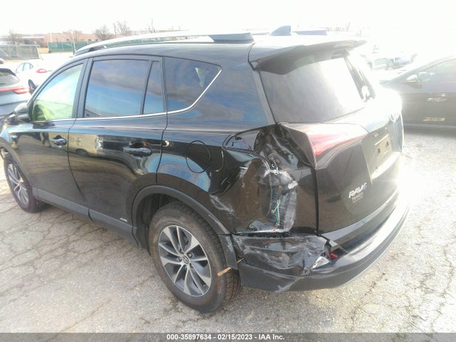 2017 Toyota RAV4, VIN: JTMRJREV1HD138292