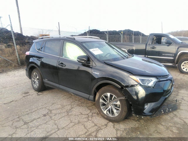 2017 Toyota RAV4, VIN: JTMRJREV1HD138292