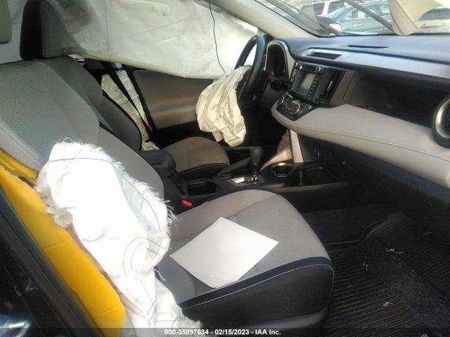 2017 Toyota RAV4, VIN: JTMRJREV1HD138292