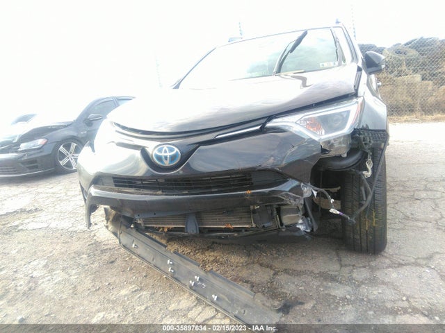 2017 Toyota RAV4, VIN: JTMRJREV1HD138292