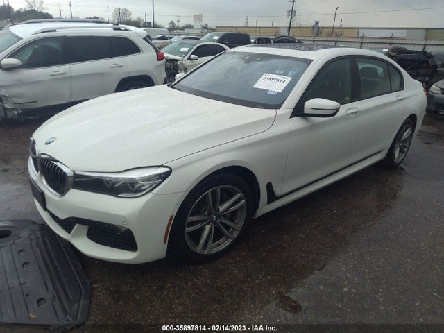 BMW 7 Series 740i 2016 WBA7E2C55GG547203 Image 2