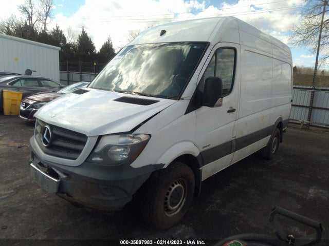 2014 MERCEDES-BENZ SPRINTER CARGO VANS VIN: WD3PE7DC3E5825385