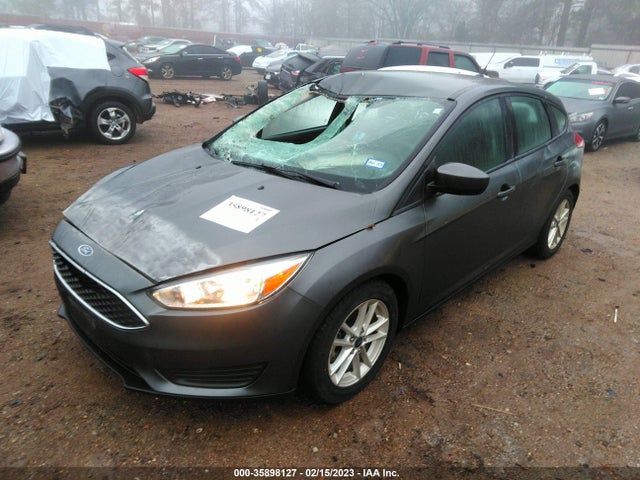 Ford FOCUS SE 2018 1FADP3K23JL321355 Image 2